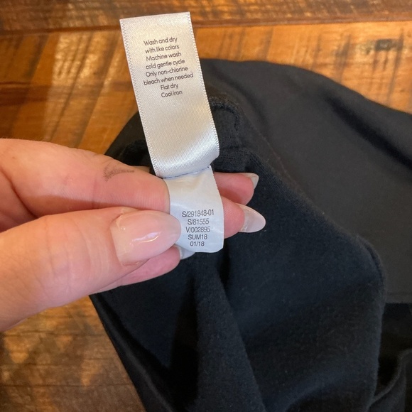 Athleta Black Strappy Back Short Sleeve Tee Size M - Picture 7 of 7